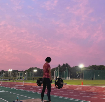 トレーニングウェアの田中佑美選手